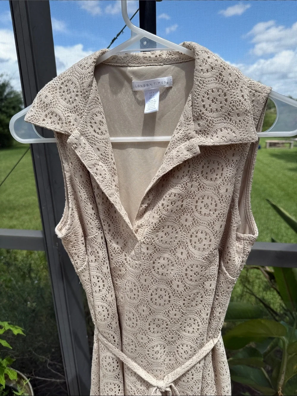 London Times Neutral Beige Sleeveless Midi Dress with Tie Waist